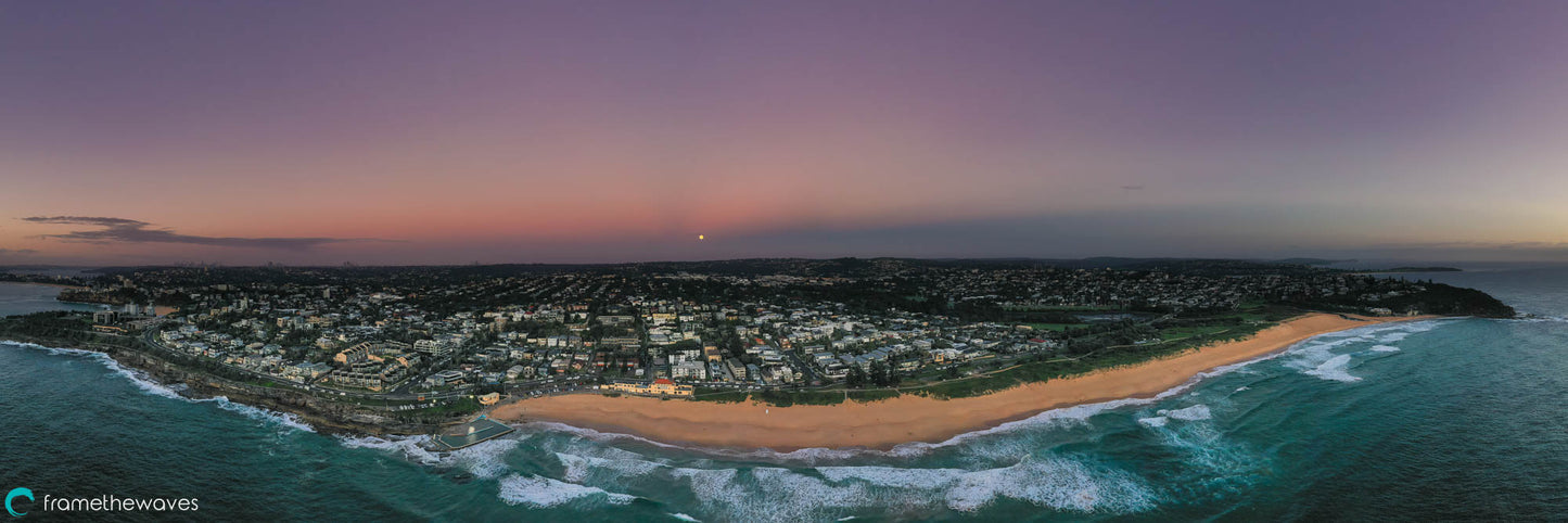 Curl Curl beach panorama